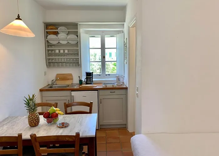 Alkyonis 아파트호텔 3*