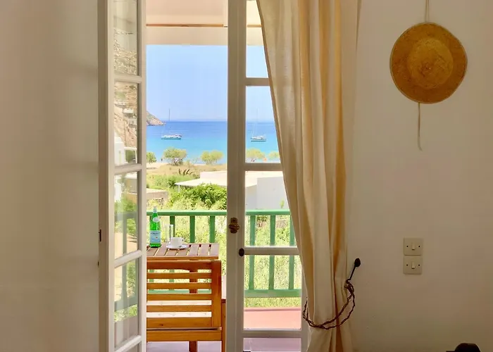 Alkyonis 3* 카마레스