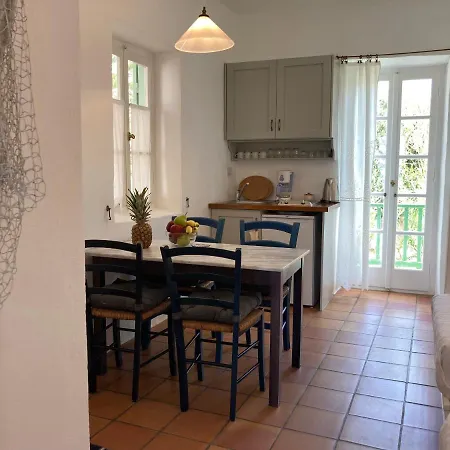 Aparthotel Alkyonis 3*