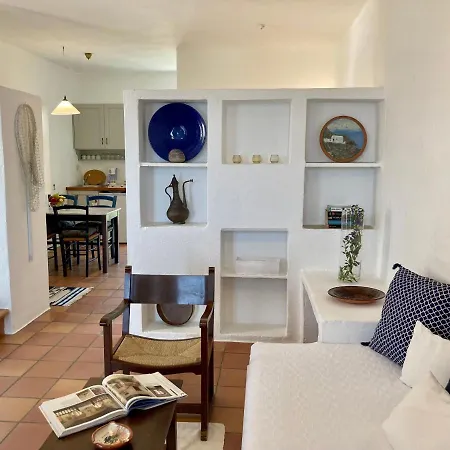 Alkyonis Kamares (Sifnos)