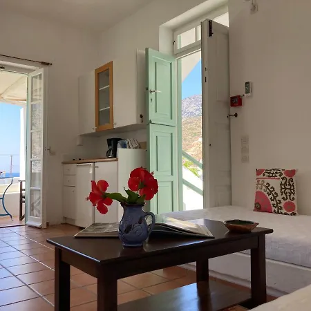 Ξενοδοχείο με διαμερίσματα Alkyonis 3*