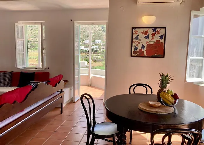 מלון דירות Alkyonis 3*