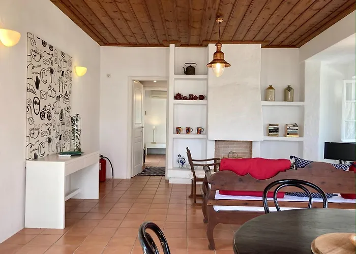 מלון דירות Alkyonis 3*