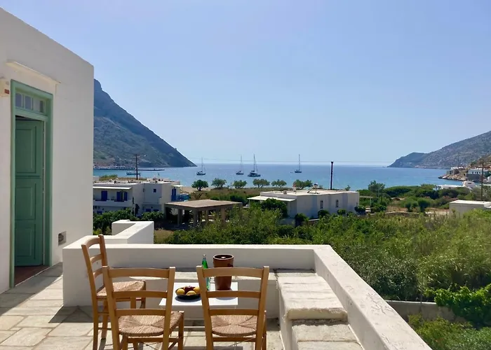 Alkyonis מלון דירות קאמארי