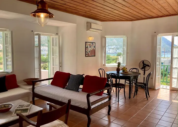 Alkyonis מלון דירות 3*