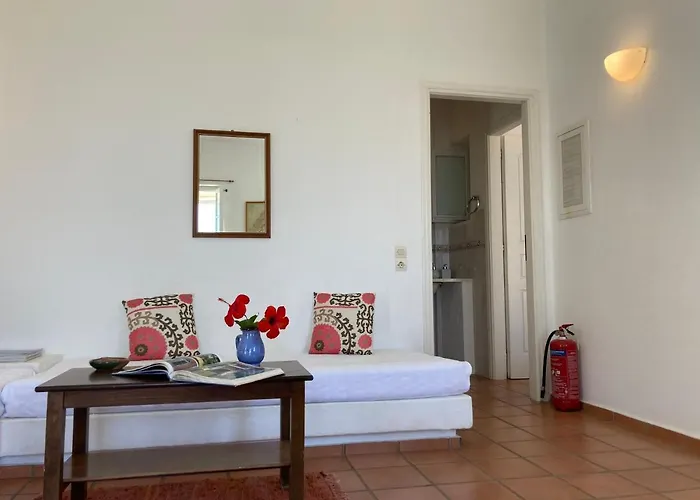 Alkyonis קאמארי