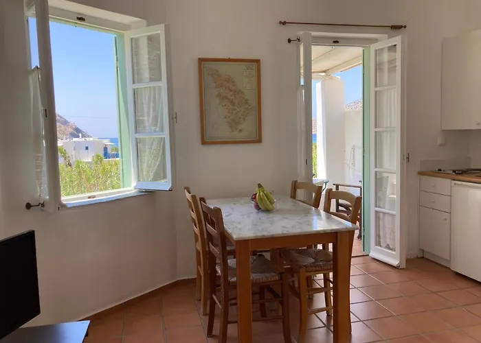 Alkyonis 3* קאמארי