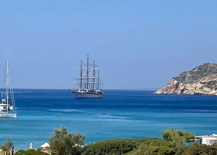 מלון דירות Alkyonis 3*